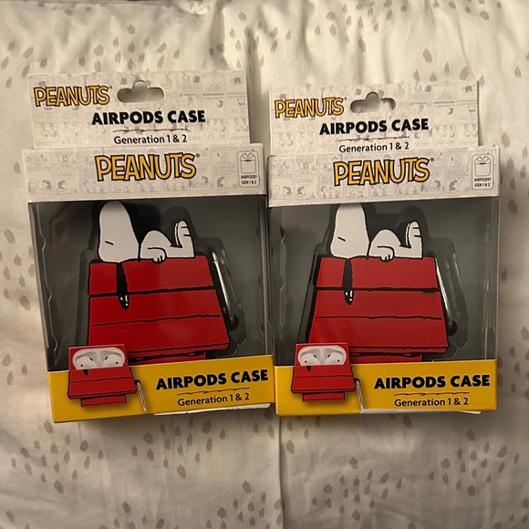 Peanuts Other - Peanuts Snoopy Red Doghouse AirPods Case